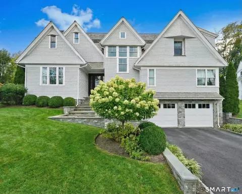 9 Pond Edge Rd, Westport, CT 06880