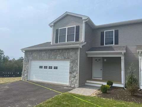 68 Belvedere Dr, Tolland, CT 06084