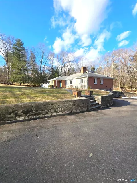 281 Roxbury Rd, Stamford, CT 06902
