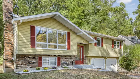 739 Field St, Naugatuck, CT 06770