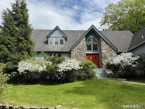 681 River Rd, Cos Cob, CT 06807