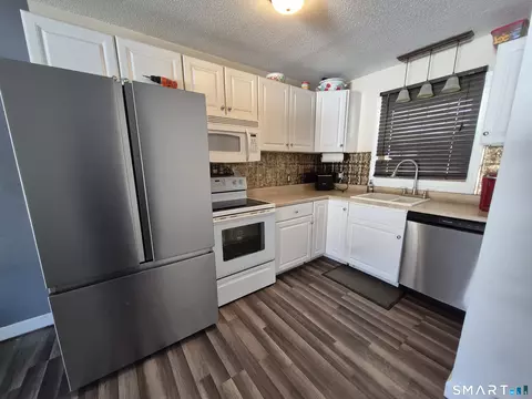 Kitchen - 74 Athol St #74, Killingly, CT 06239 photo 1 of 2