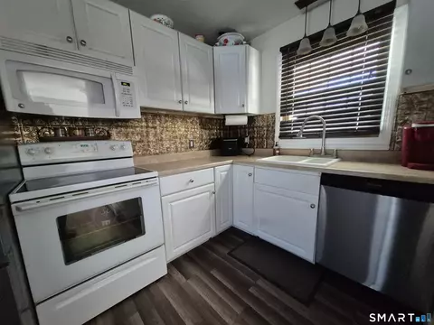 Kitchen - 74 Athol St #74, Killingly, CT 06239 photo 2 of 2