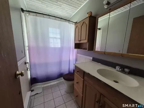 Bath - 74 Athol St #74, Killingly, CT 06239 photo 3 of 4