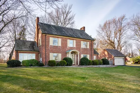 33 Golf Rd, Wethersfield, CT 06109