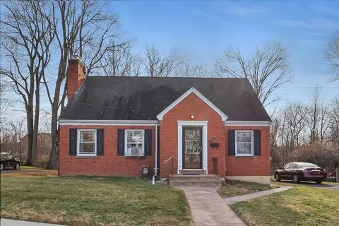 11 Columbus Ave, Middletown, CT 06457