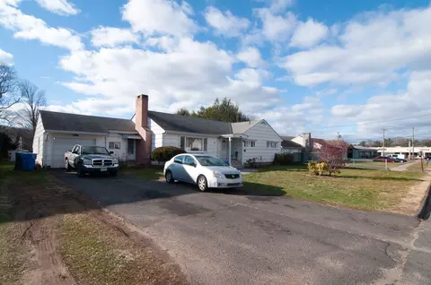 30 Adeline Ave, Bristol, CT 06010