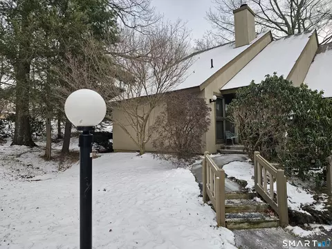67 Byron Dr #67, Avon, CT 06001