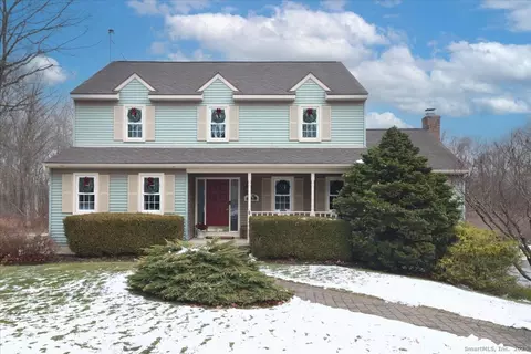 71 Beardsley Rd, New Milford, CT 06776