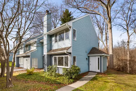 180 Dusky Ln #180, Suffield, CT 06078