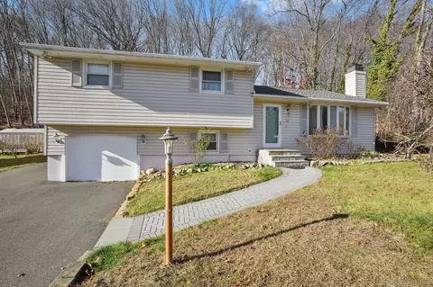 10 Badger Rd, Wolcott, CT 06716