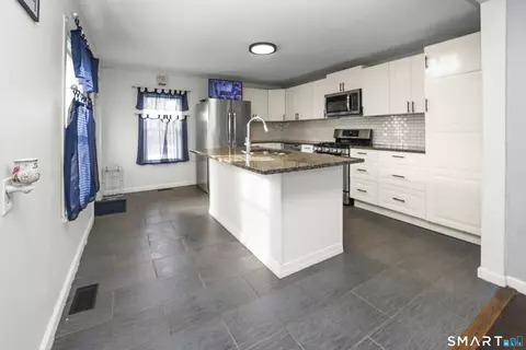 17 Windsor St, Enfield, CT 06082