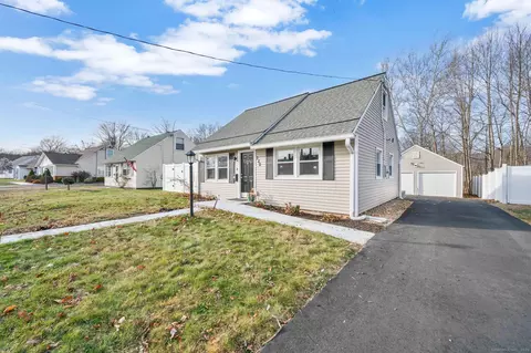 380 Glen Hills Rd, Meriden, CT 06451
