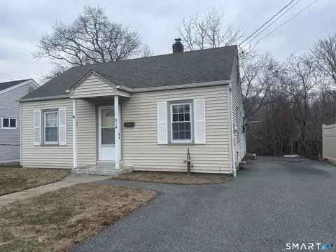 214 Poquonnock Rd, Groton, CT 06340