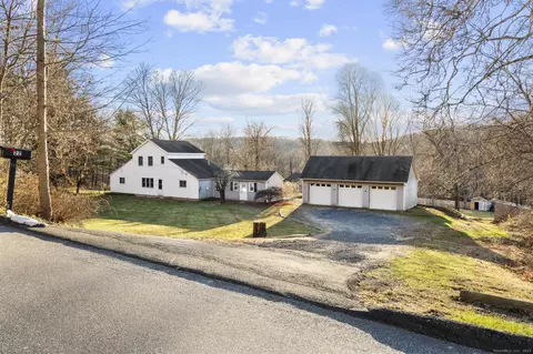 22 Old Middle Rd, Brookfield, CT 06804 photo 1