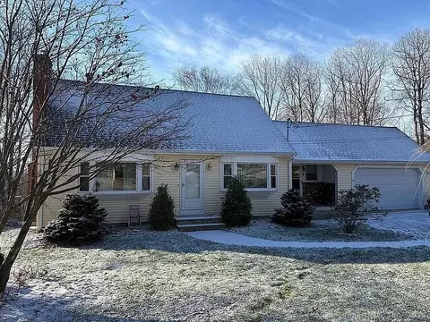 37 Dunn Hill Rd, Tolland, CT 06084