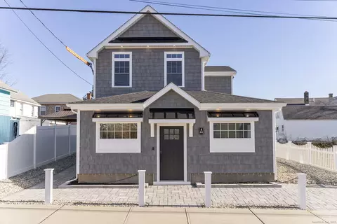 44 Hartford Ave, Old Lyme, CT 06371