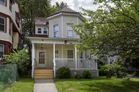 62 Burton St, Hartford, CT 06112