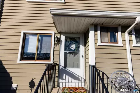 217 Monticello Dr #217, Branford, CT 06405