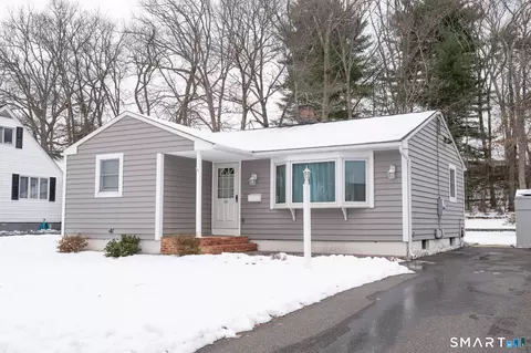 15 Robbin Rd, Enfield, CT 06082