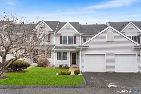 5003 Heartwood Ln #5003, Danbury, CT 06811