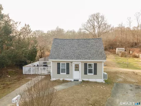 92 Hunters Ave, Taftville, CT 06380