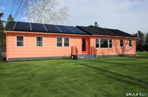 93 Overlook Rd, Meriden, CT 06450