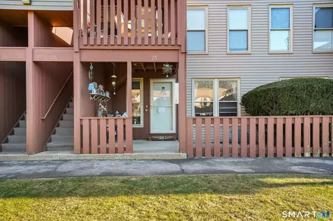 701 Beacon Valley Rd #25, Naugatuck, CT 06770