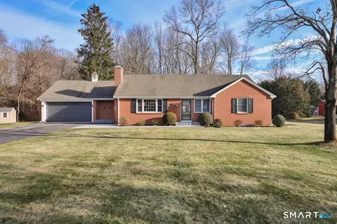 36 Old Village Rd, Glastonbury, CT 06033