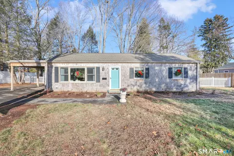 55 Woodbridge Rd, Glastonbury, CT 06033