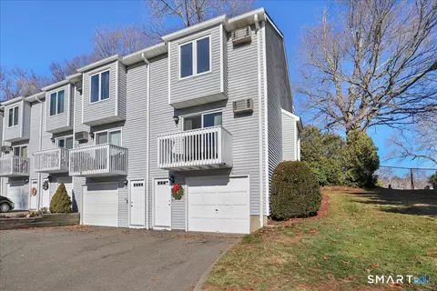1001 Old Colony Rd #4-1, Meriden, CT 06451