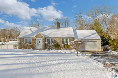 27 Glendale Cir, Stamford, CT 06906