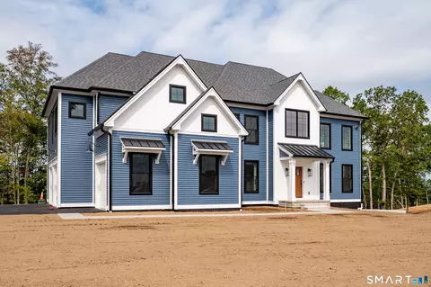 6 Pumpkin Grv, East Lyme, CT 06333