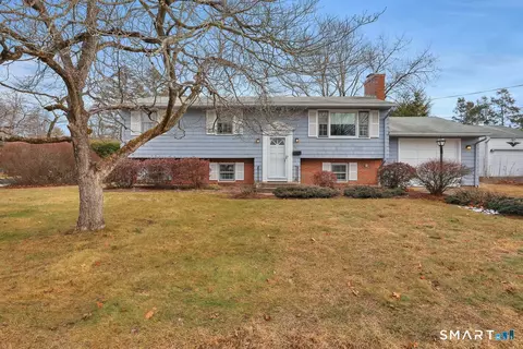 34 Dean Dr, East Hartford, CT 06118