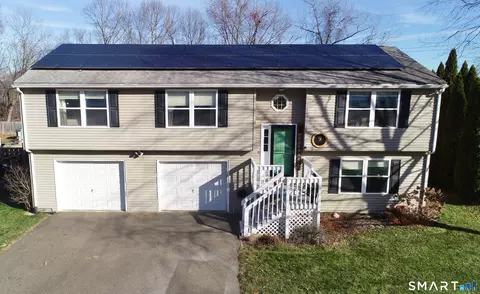 9 Adanti Ave, Ansonia, CT 06401