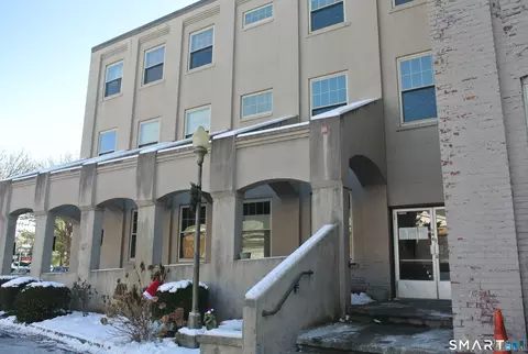146 High St #303, Milford, CT 06460