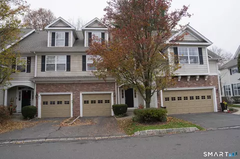 94 Goodwin Cir #94, Hartford, CT 06105