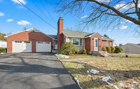 43 Robin Rd, Farmington, CT 06032