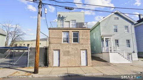 387 Blatchley Ave, New Haven, CT 06513