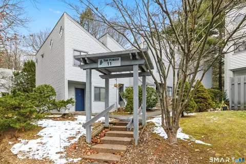 11 Talcott Forest Rd #E, Farmington, CT 06032