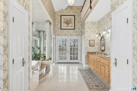 Entry Way - 63 Turney Rd, Redding, CT 06896 photo 5 of 6