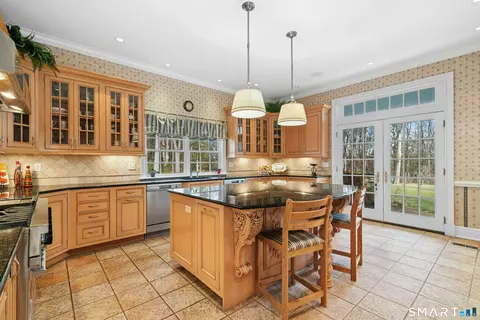 Kitchen - 63 Turney Rd, Redding, CT 06896 photo 2 of 4