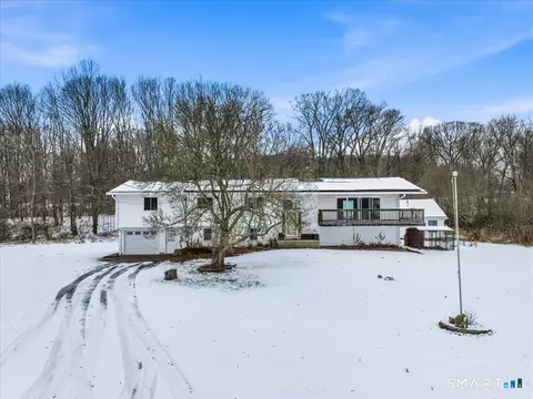 18 Lea Rd, North Branford, CT 06471
