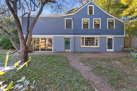 1166 Old Racebrook Rd, Woodbridge, CT 06525