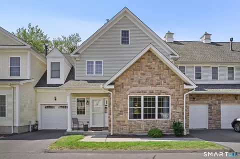 10 Lucius Ct #10, Milford, CT 06461