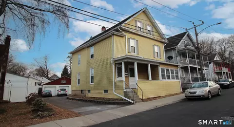221 Grove St, Meriden, CT 06451