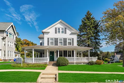 53 Montowese St, Branford, CT 06405