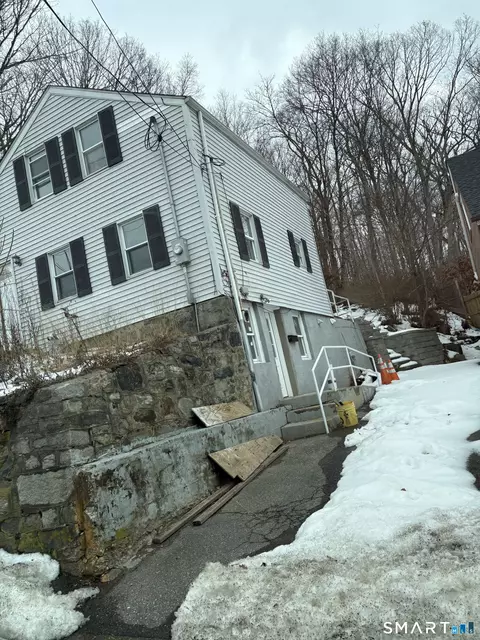 54 Buckingham St, Watertown, CT 06779