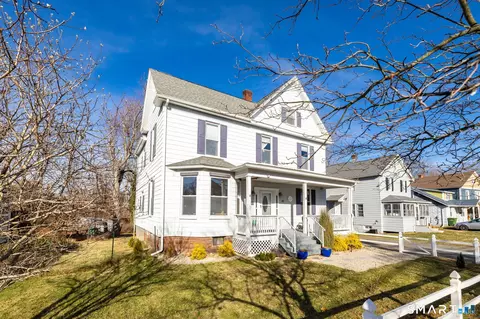 47 Silver St, Middletown, CT 06457