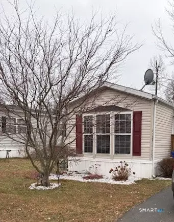 2 Turtle Ln, Milford, CT 06460